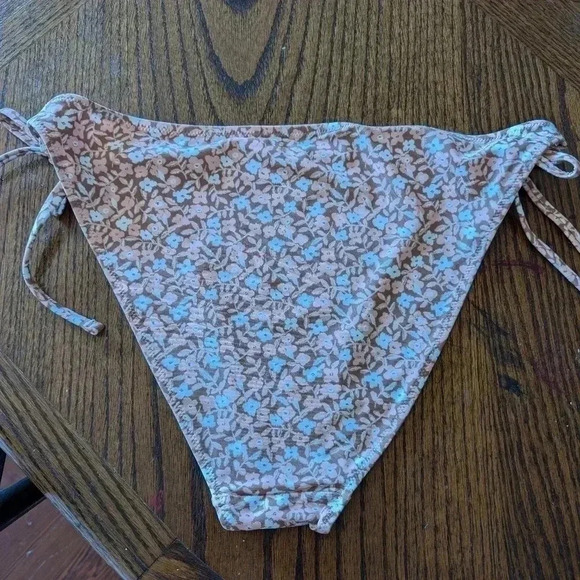 Aerie women's swim bottoms NWT - Picture 3 of 3